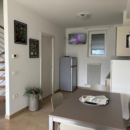 Un Balcone Sul Garda Lägenhet Tremosine Exteriör bild